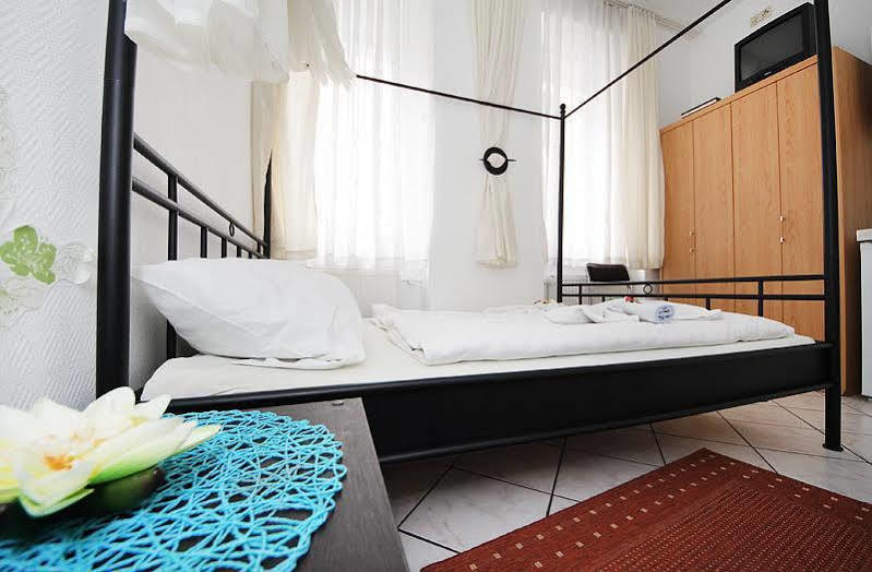 City Pension Storch II โคโลญ ภายนอก รูปภาพ
